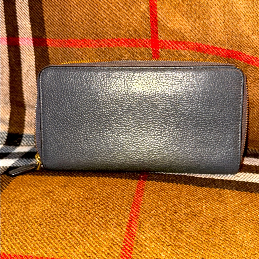 MCM Zip Wallet - Picture 4 of 8